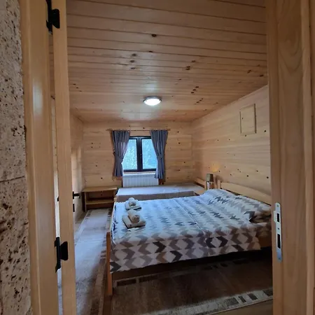 Brvnara Miris Bora بيت ضيافة Sljivovica (Zlatibor)