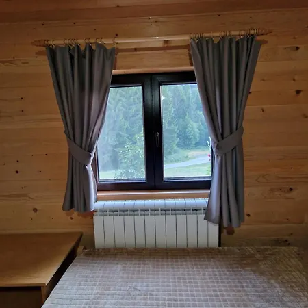 Brvnara Miris Bora بيت ضيافة 3*