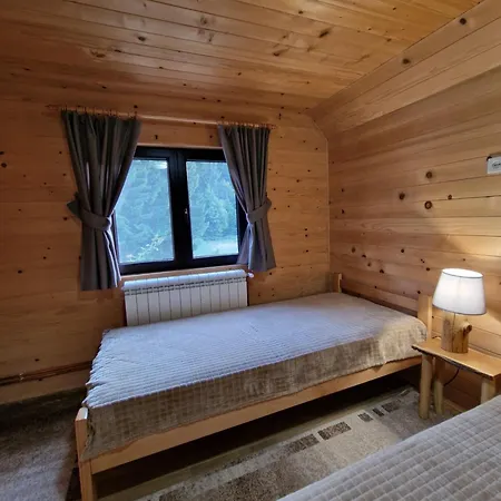 بيت ضيافة Brvnara Miris Bora Sljivovica (Zlatibor)