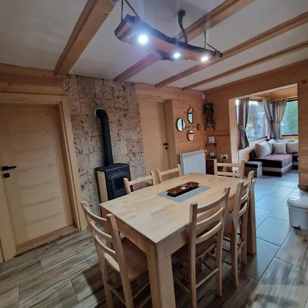 بيت ضيافة Brvnara Miris Bora 3*